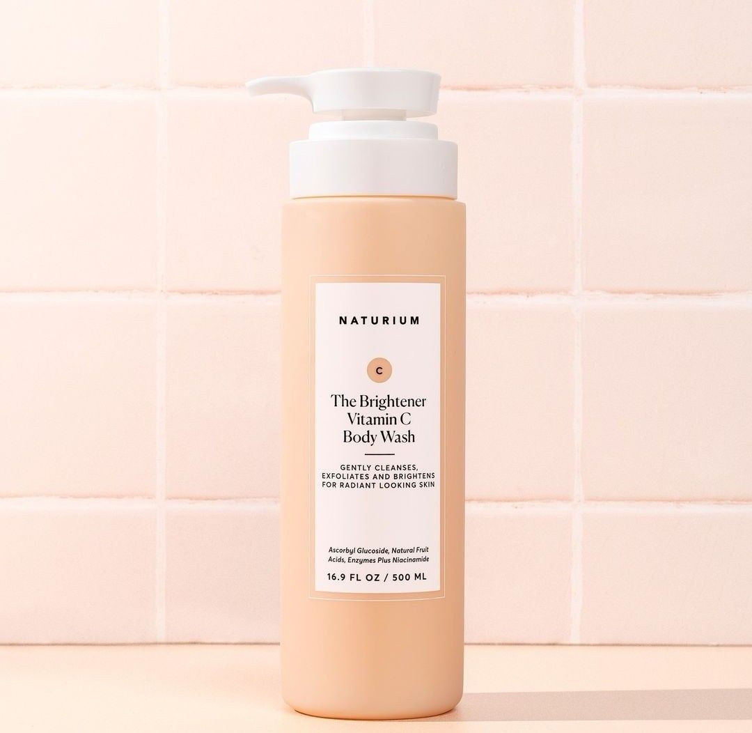 NATURIUM -The Brightener Vitamin C Body Wash 16.9 oz 500ml
